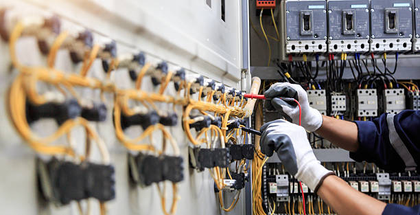 Professional Electrician technician working in Houma, LA